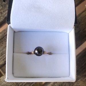 Maui divers 14k rose Gold Black Pearl ring
